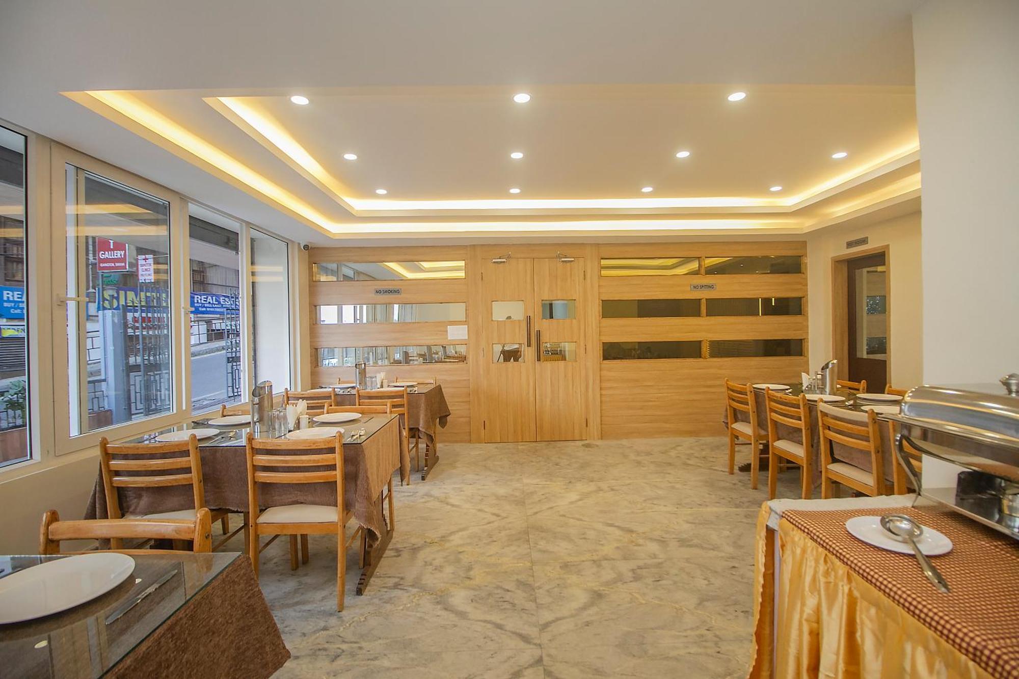 Hotel Tibet Gallery Gangtok Buitenkant foto